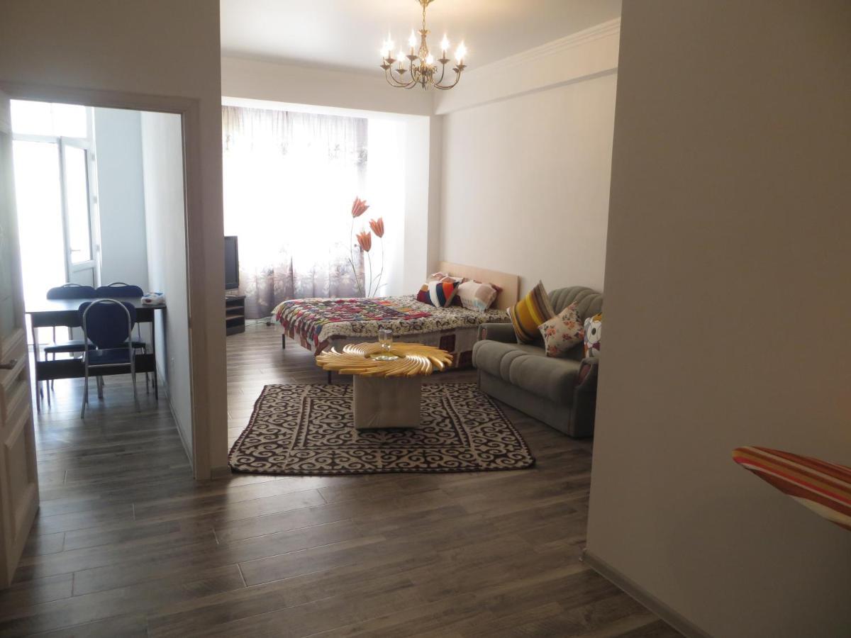 Studio Boutique Apartment บิชเคก ภายนอก รูปภาพ